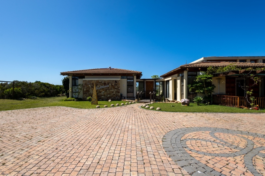 4 Bedroom Property for Sale in Whale Rock Western Cape